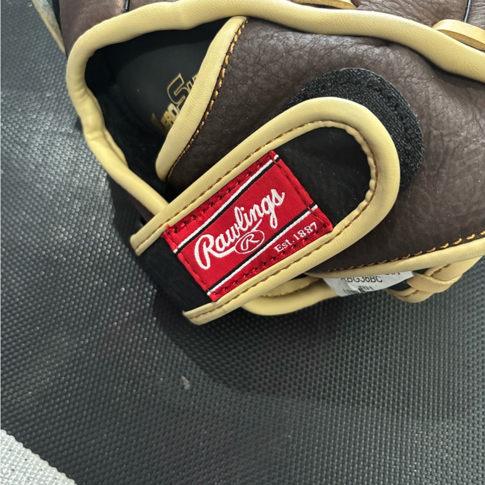 Rawlings Leather Baseball Glove with Red Logo (NEW) - Picture 3 of 6